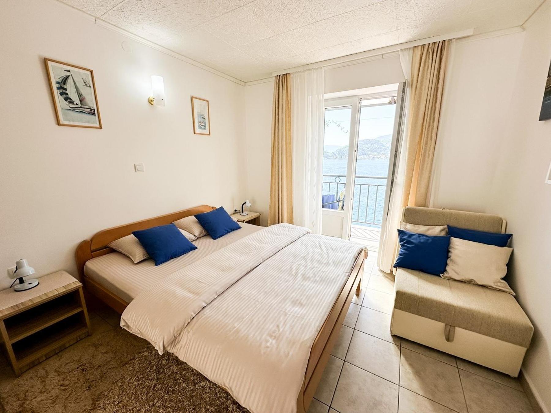 Apartment Okuka *